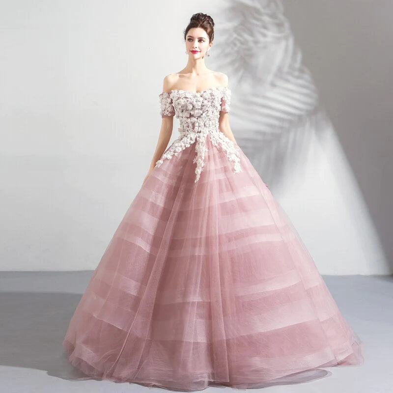 Fashionable Women's Wardrobe Off the Shoulder Short Sleeve Ball Gown Lace up Sweetheart Quinceanera Dresses With Appliques