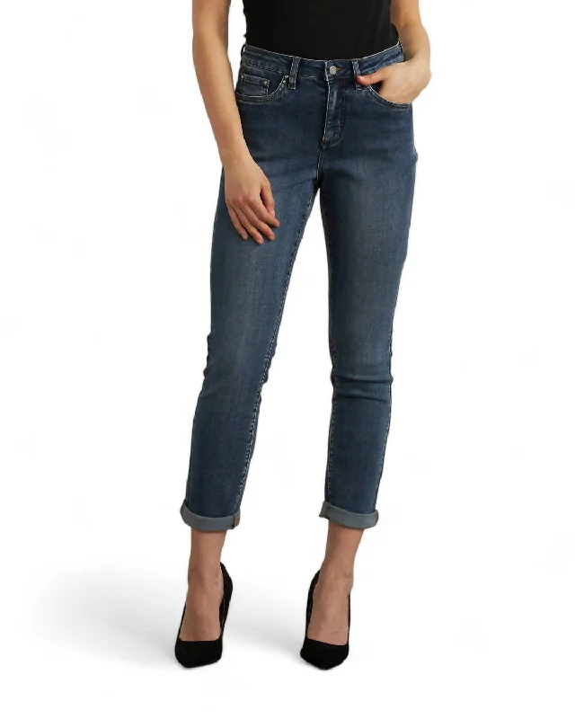 Women's Layered Outfit Straight Leg Jean In Medium Denim Blue