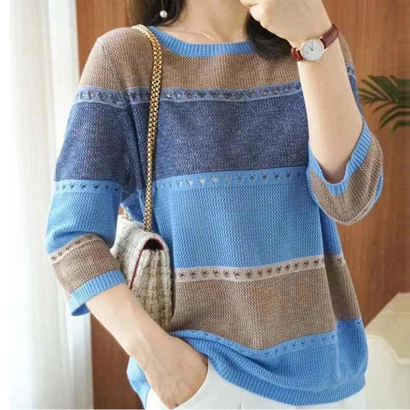 Women's Comfortable Garments Holed Round Neck Knitted Sweater