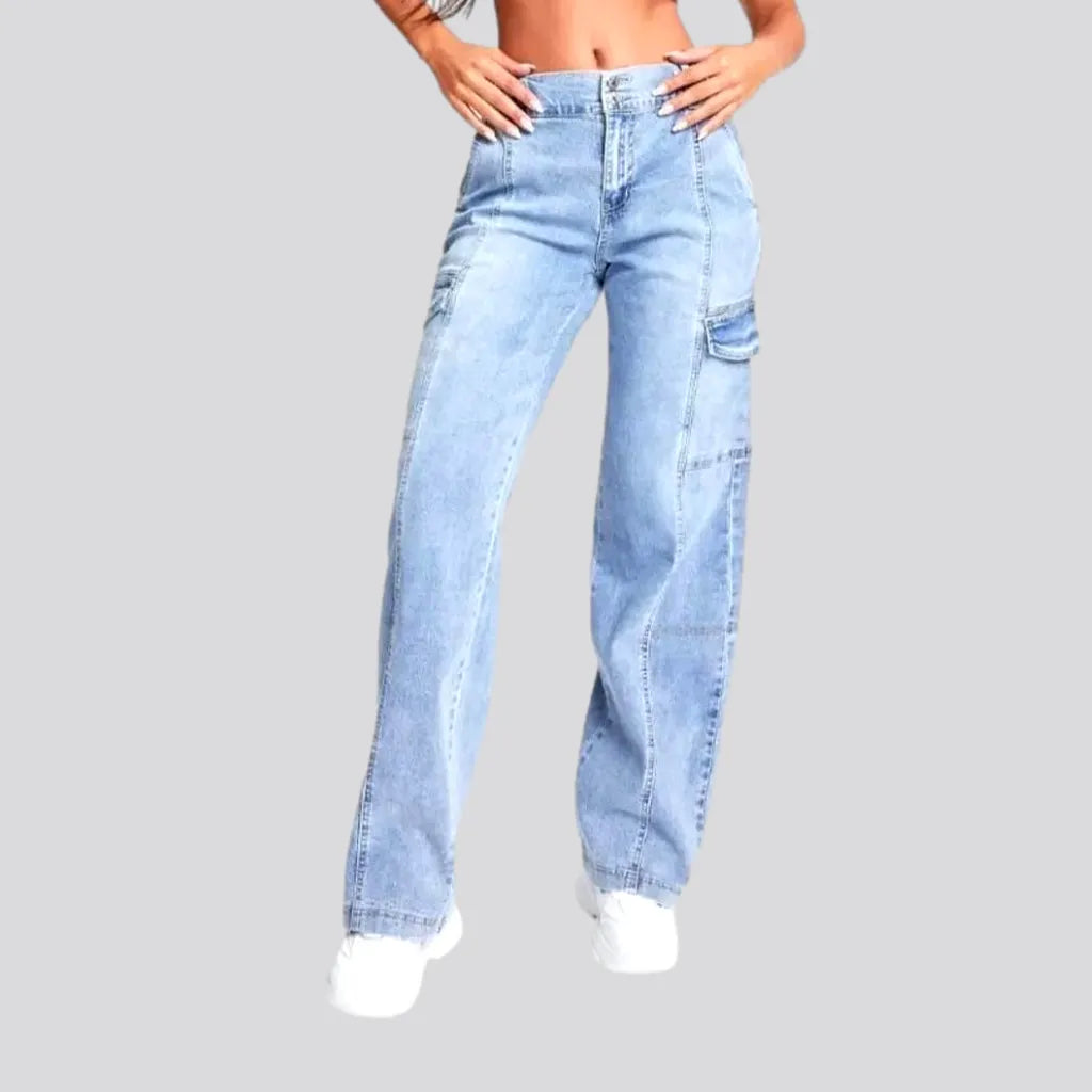 Women's Elegant Outfit Light-wash mid-waist jeans for ladies