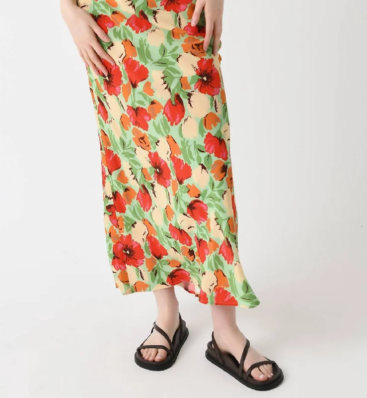 Women's Trendy Outfit Layla Skirt In Green Garden Floral